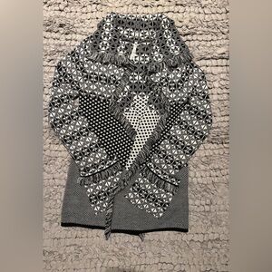 Leo & Nicole Black & White Geometric Fringe Cardigan
